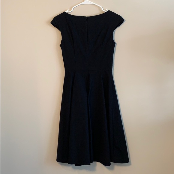 Scoop neck flare dress - Black - Small - Veljie - Picture 4 of 4